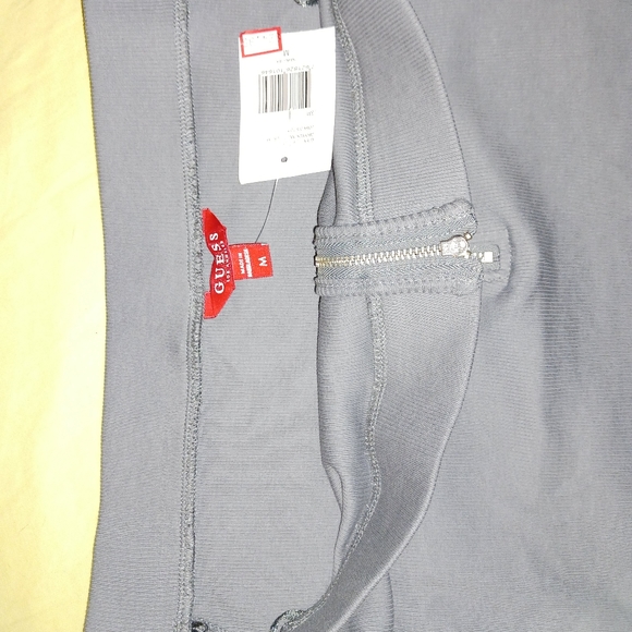 Guess top - Picture 5 of 5